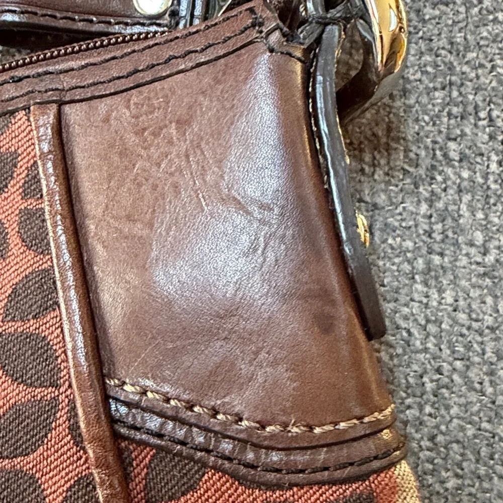 Fossil Multicolor Patterned Shoulder Bag - Picture 2 of 10